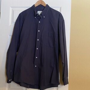Eddie Bauer Navy blue 100%cotton shirt.
Size XL.
